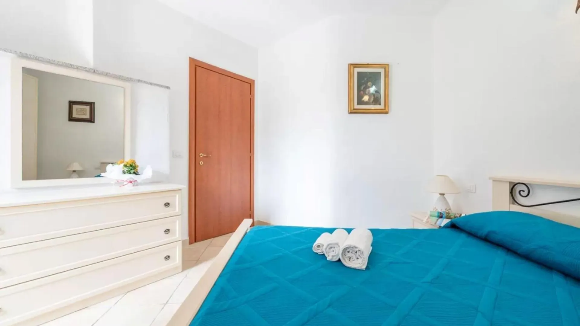 Delightful Three Room Flat With Patio Near Budoni Tanaunella Διαμέρισμα